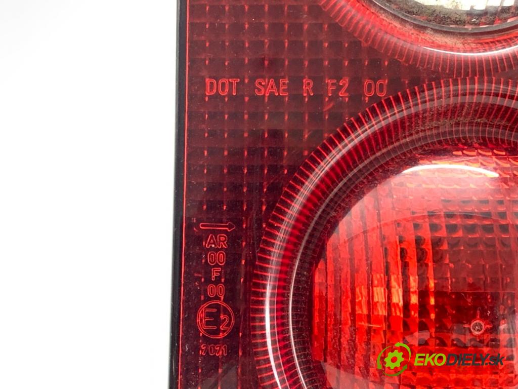 LAND ROVER FREELANDER I samochód terenowy otwarty 2001 86 kW 1.8 4x4 1796 světlo pravý zadní část