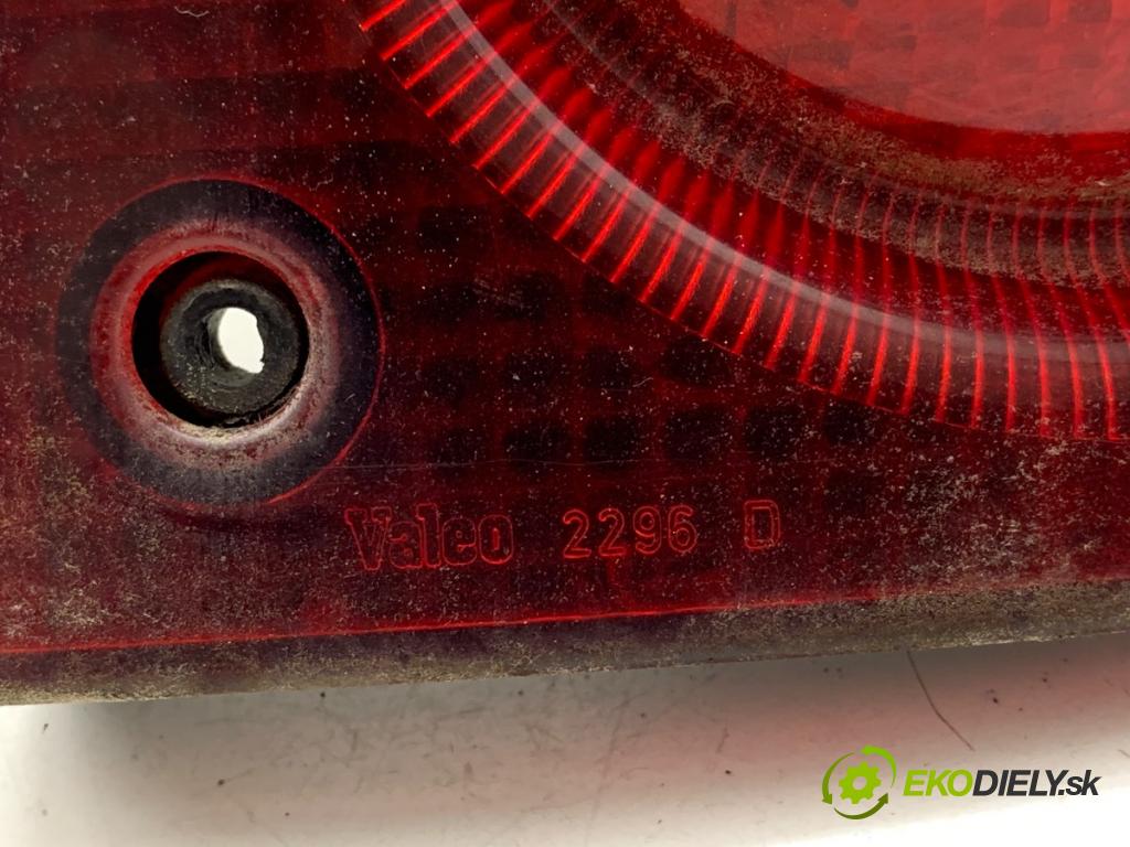 LAND ROVER FREELANDER I samochód terenowy otwarty 2001 86 kW 1.8 4x4 1796 světlo pravý zadní část