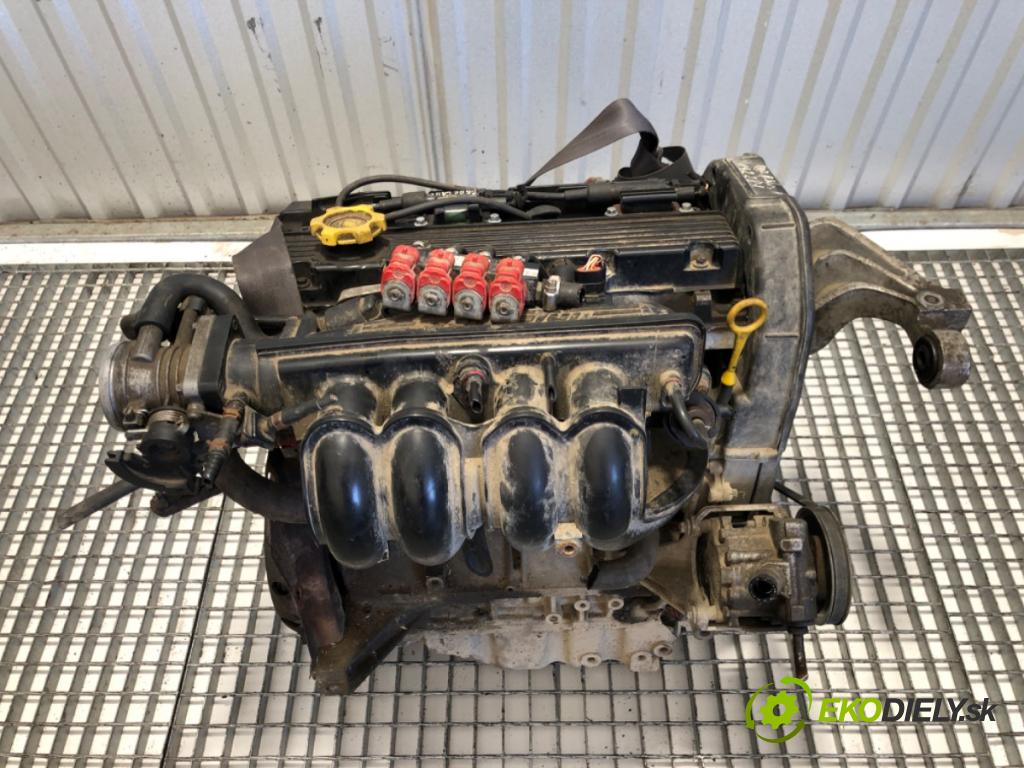 LAND ROVER FREELANDER I samochód terenowy otwarty 2001 86 kW 1.8 4x4 1796 motor KOMPLETNÍ: 18K4F