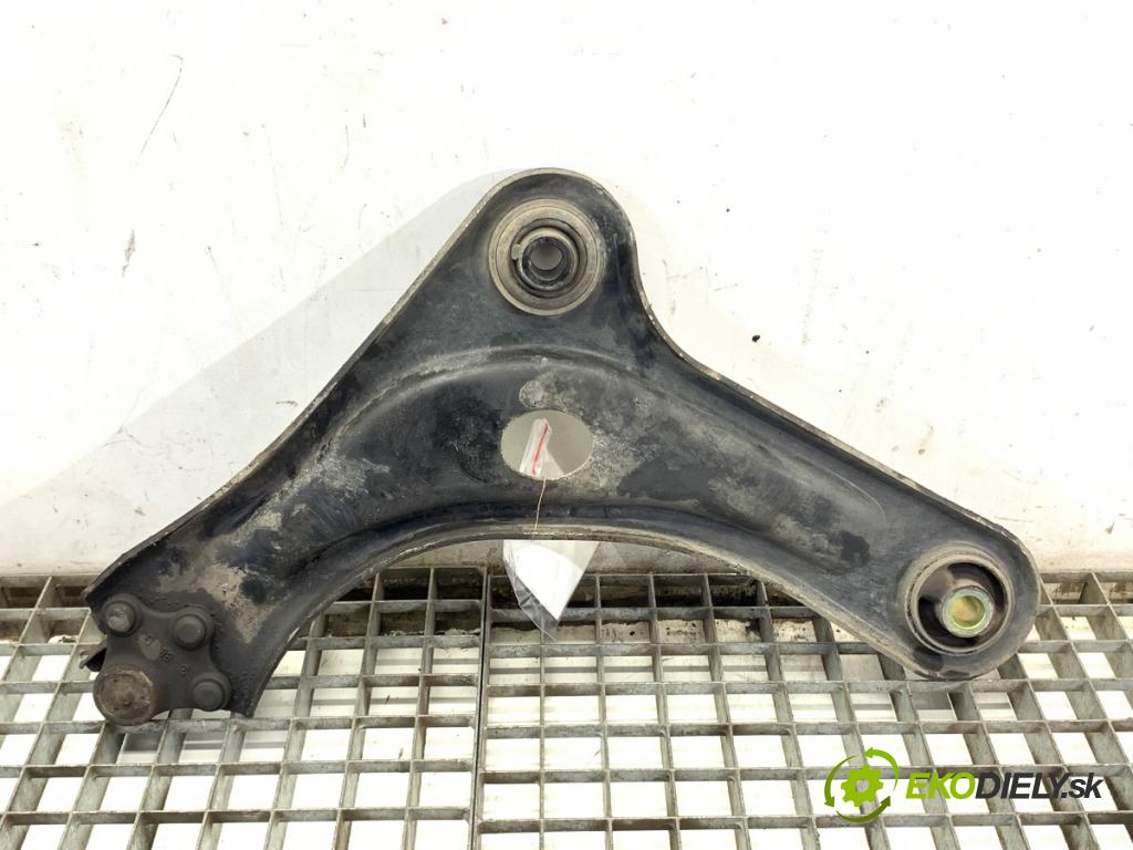 CITROEN C3 III liftback 2022 61 kW 1.2 PureTech 82 1199 Rameno pravy predný
