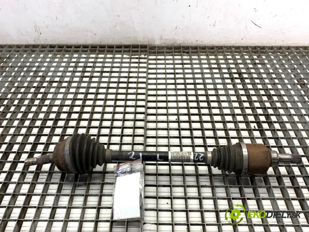 CITROEN C3 III liftback 2022 61 kW 1.2 PureTech 82 1199 poloos levý přední část 9677476580