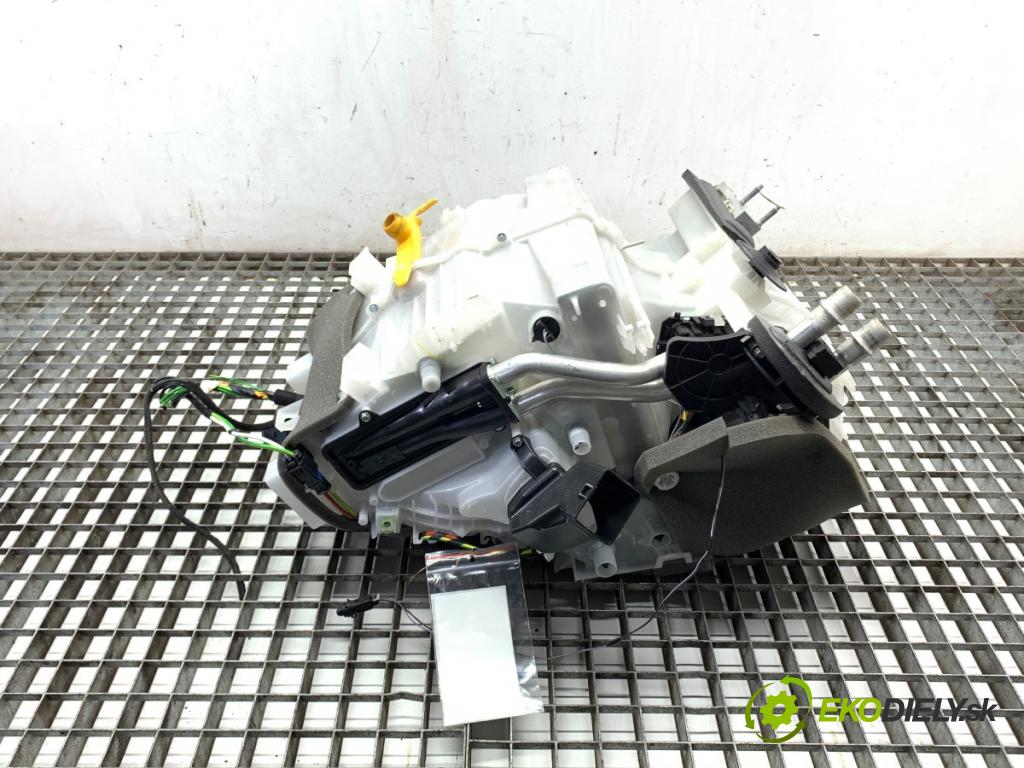 CITROEN C3 III liftback 2022 61 kW 1.2 PureTech 82 1199 Výhrevné teleso, radiátor kúrenia KOMBAJN 9813920580