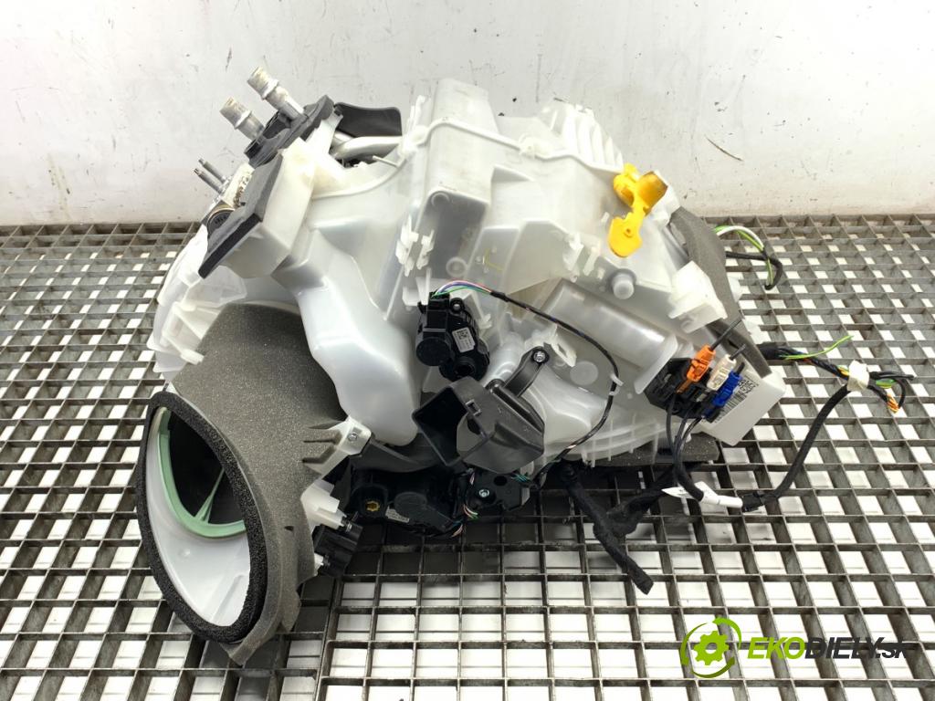 CITROEN C3 III liftback 2022 61 kW 1.2 PureTech 82 1199 Výhrevné teleso, radiátor kúrenia KOMBAJN 9813920580