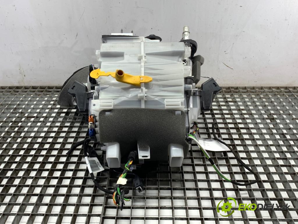 CITROEN C3 III liftback 2022 61 kW 1.2 PureTech 82 1199 Výhrevné teleso, radiátor kúrenia KOMBAJN 9813920580
