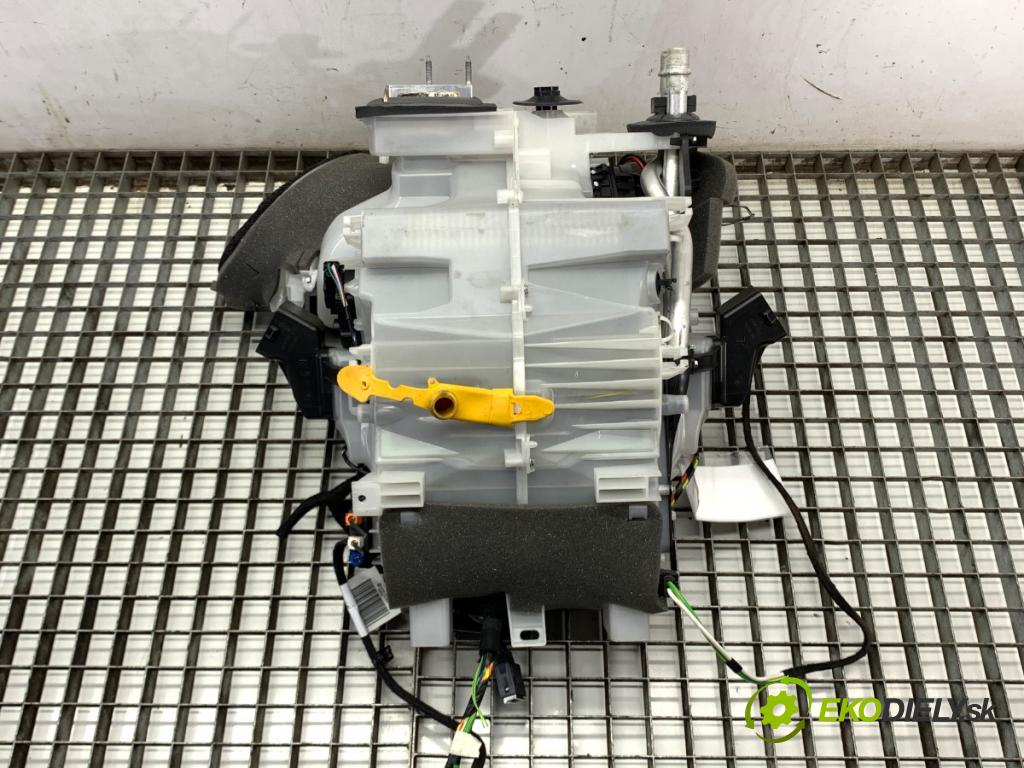 CITROEN C3 III liftback 2022 61 kW 1.2 PureTech 82 1199 Výhrevné teleso, radiátor kúrenia KOMBAJN 9813920580