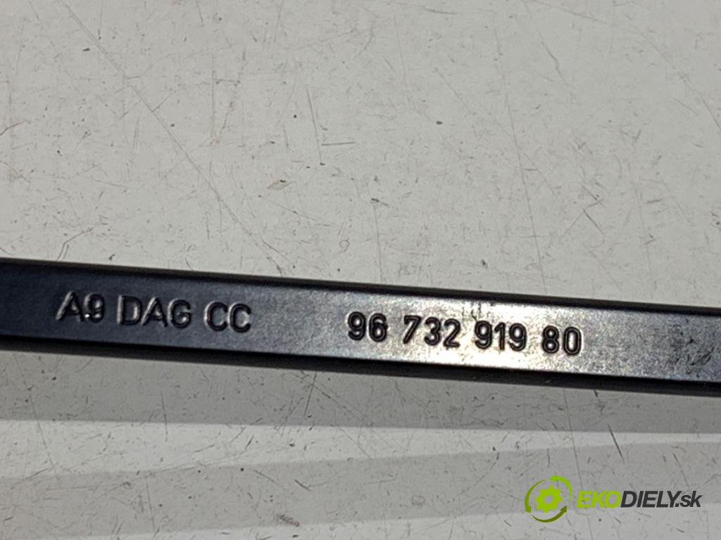 CITROEN C3 III liftback 2022 61 kW 1.2 PureTech 82 1199 ramena stěrače přední část 9673291980