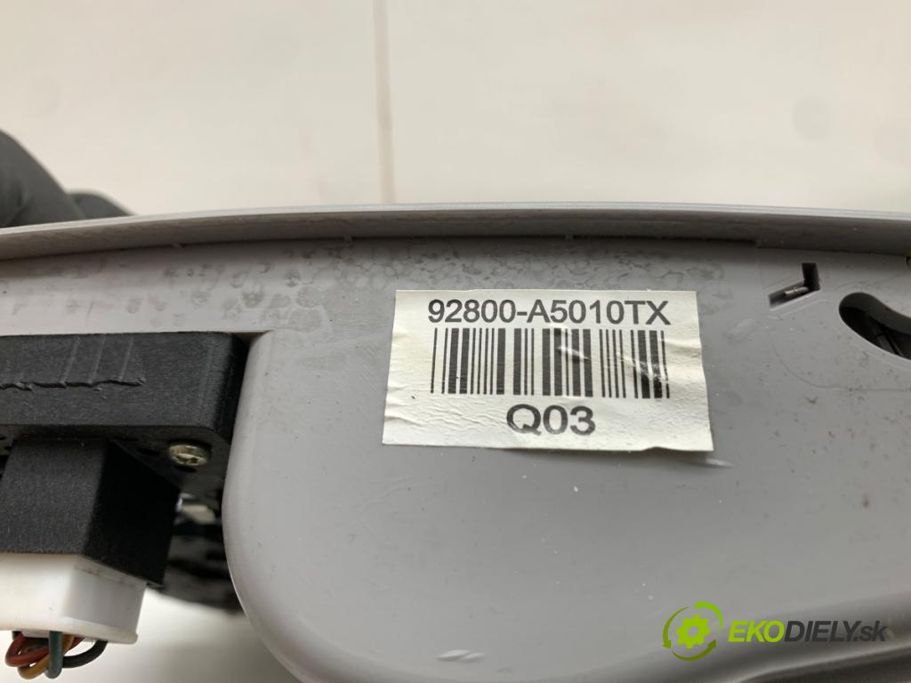 HYUNDAI i30 liftback 2013 73 kW 1.4 1396 světlo stropní 92800-A5010