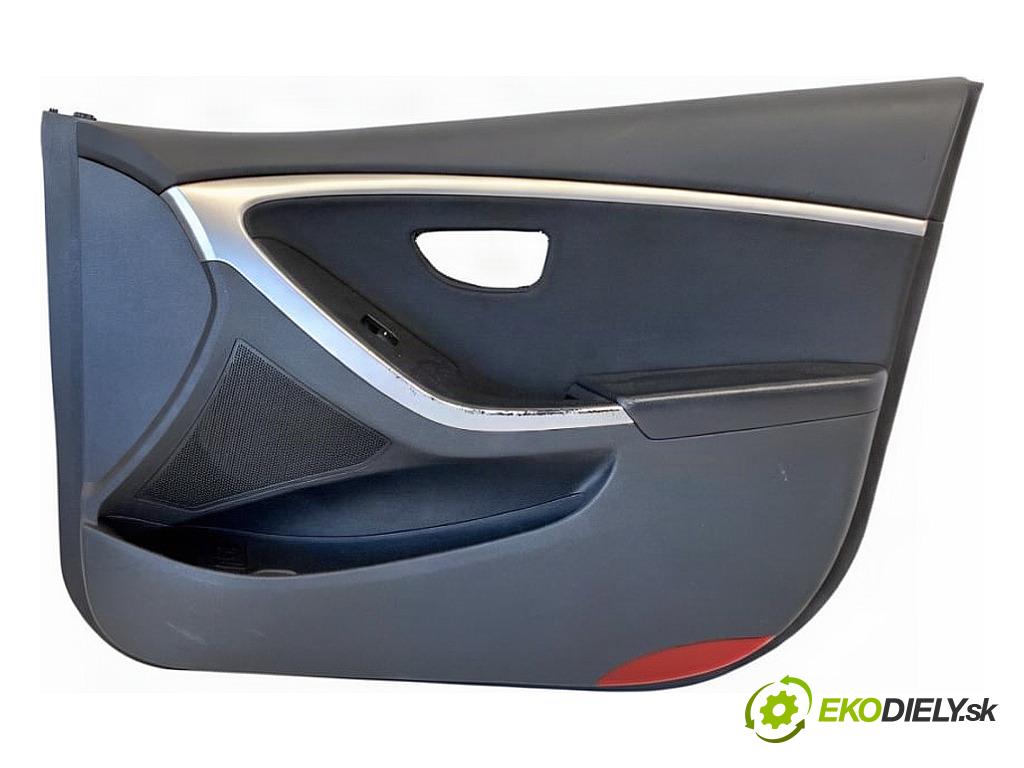 HYUNDAI i30 liftback 2013 73 kW 1.4 1396 ča dveře pravý přední část