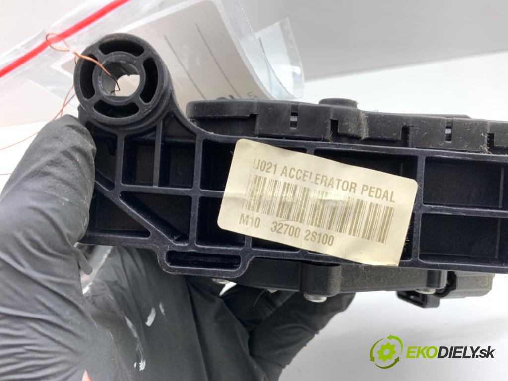 KIA SPORTAGE III SUV 2011 100 kW 2.0 CRDi 4WD 1991 Potenciometer plynu 327002S100 (Potenciometer plynového pedálu)