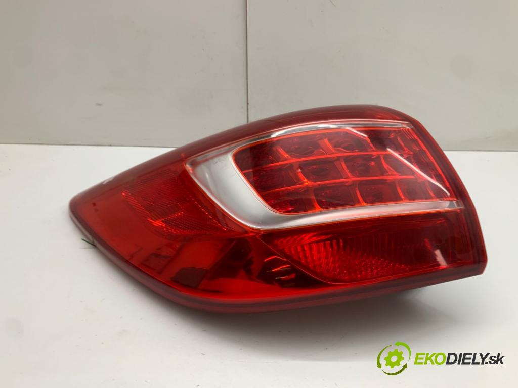 KIA SPORTAGE III SUV 2011 100 kW 2.0 CRDi 4WD 1991 Svetlo ľavy zad 