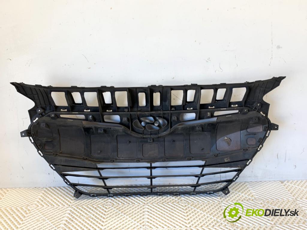 HYUNDAI i30 liftback 2013 73 kW 1.4 1396 mřížka maska 86351-A6000 (Přední mřížka (maska chladiče))