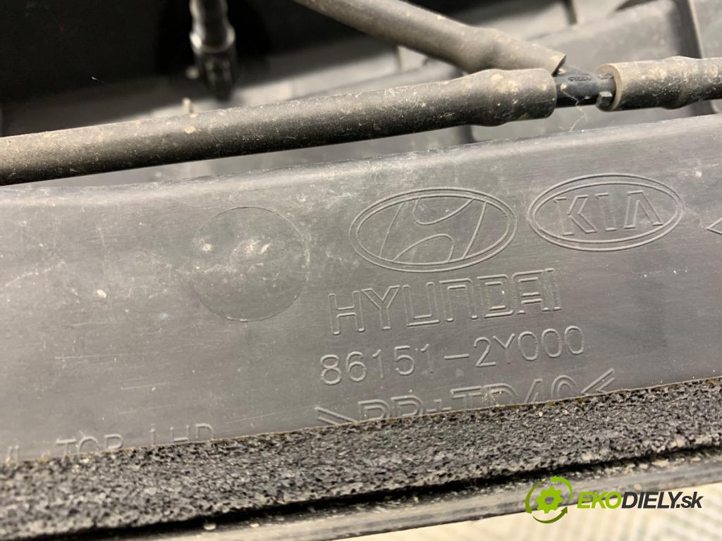 HYUNDAI ix35 SUV 2013 85 kW 1.7 CRDi 1685 torpédo plast pod čelní okno 86151-2Y000 (Plast pod čelním sklem)
