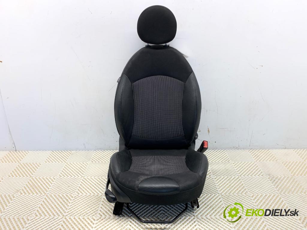 MINI CLUBMAN R55 Kombi 2009 80 kW Cooper D 1560 sedadlo pravý přední část 