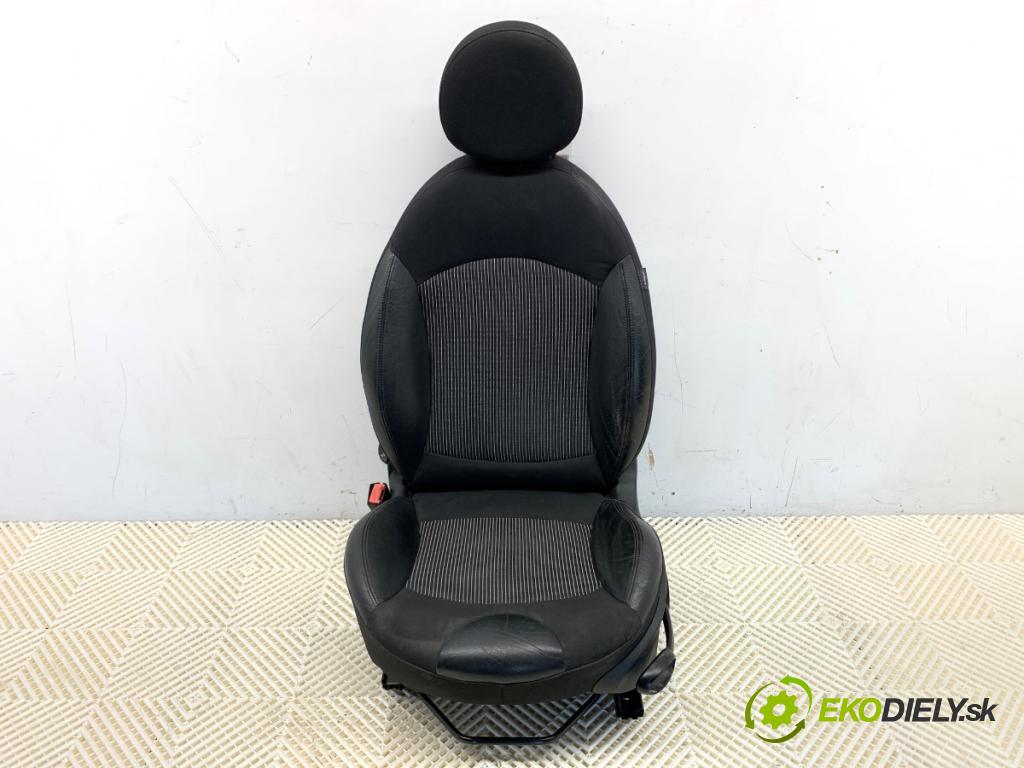 MINI CLUBMAN R55 Kombi 2009 80 kW Cooper D 1560 sedadlo levý přední část 