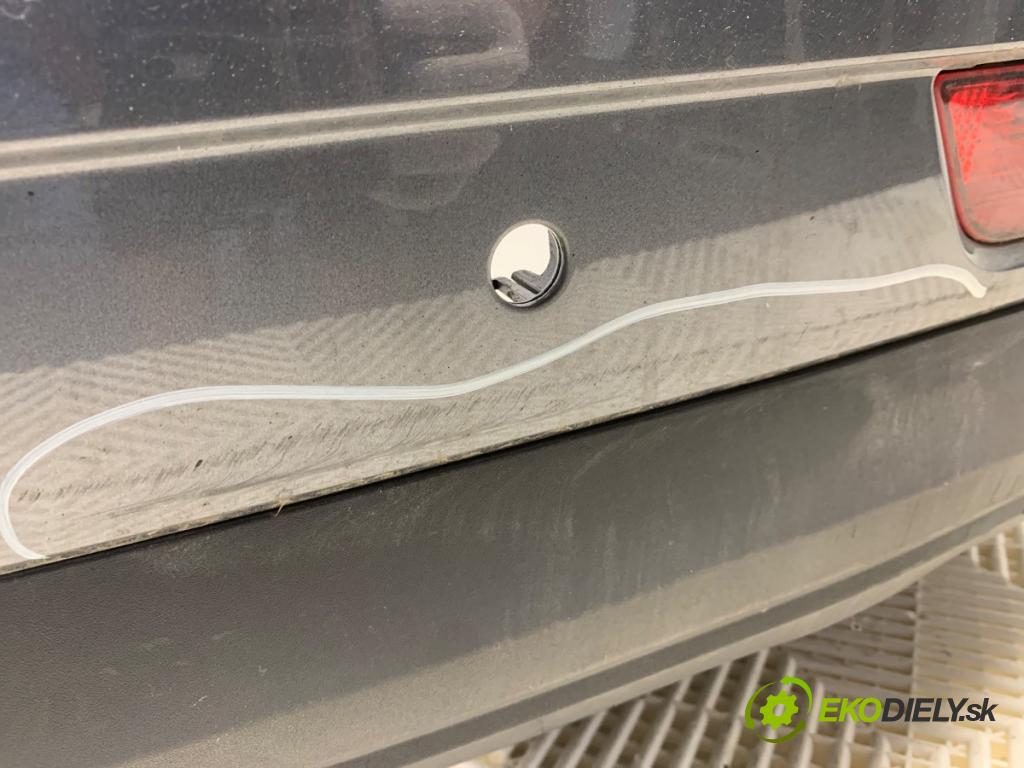 AUDI Q3 I SUV 2017 110 kW 2.0 TDI 1968 nárazník zadní část LX7R: