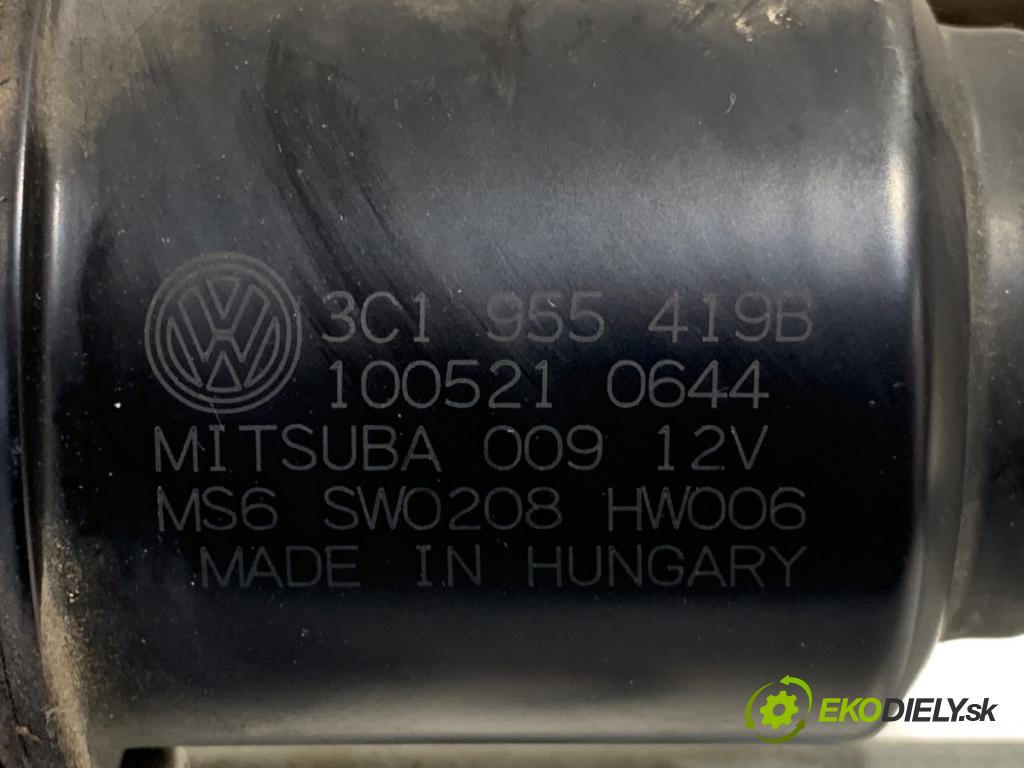 VW PASSAT B6 sedan 2010 103 kW 2.0 TDI 16V 1968 Mechanizmus stieračov predný 3C1955023G (Motorček stieračov predný)