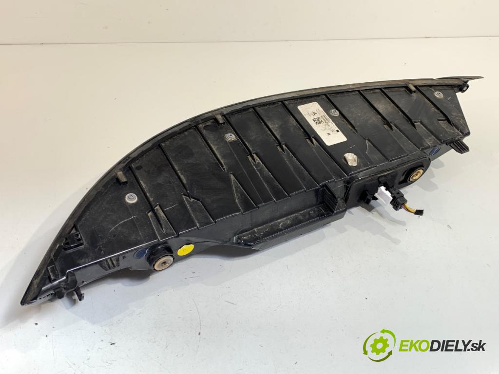 DS DS 7 SUV 2022 133 kW PureTech 180 (J45GFU) 1598 Svetlo pravy zad 9824986480
