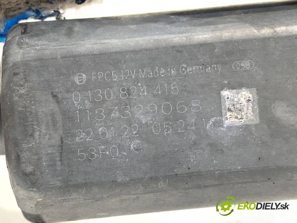 DS DS 7 SUV 2022 133 kW PureTech 180 (J45GFU) 1598 mechanismus okna levý přední část 9840197680