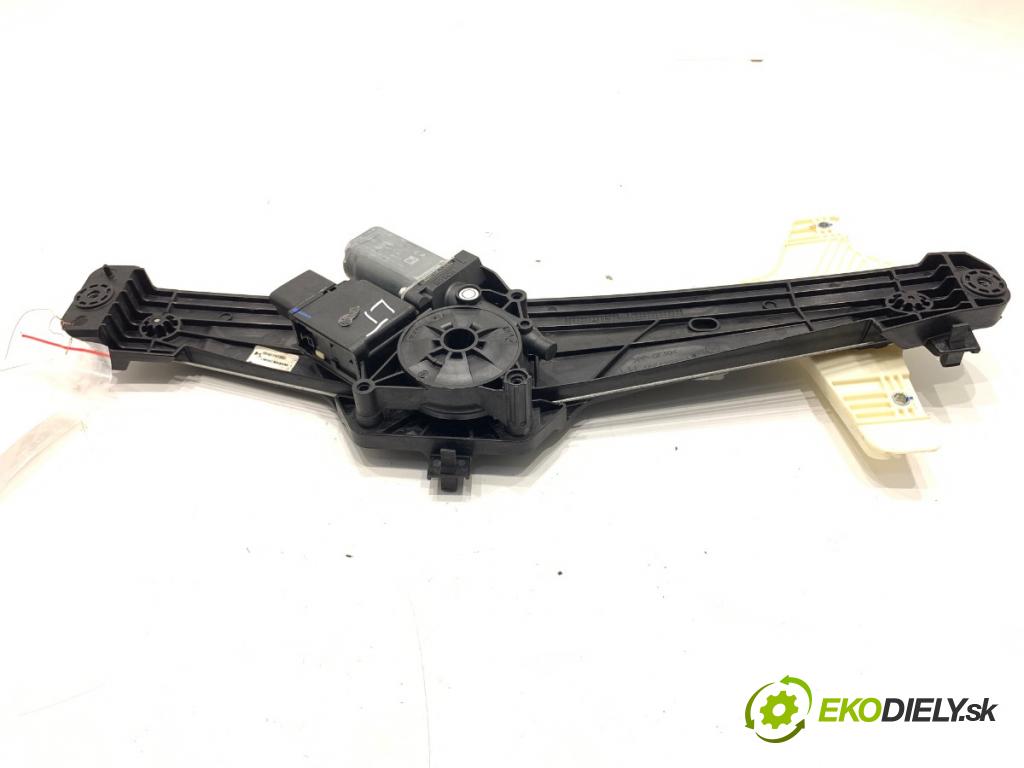 DS DS 7 SUV 2022 133 kW PureTech 180 (J45GFU) 1598 mechanismus okna levý zadní část 9840197480