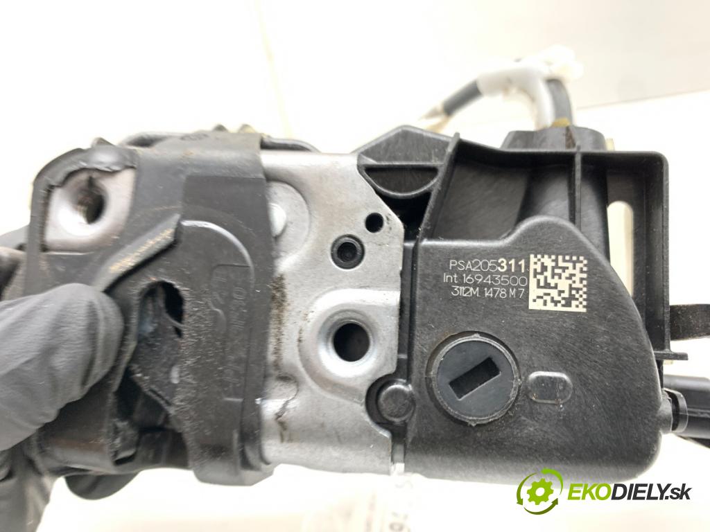 DS DS 7 SUV 2022 133 kW PureTech 180 (J45GFU) 1598 zámok Dvere pravy predný 205311