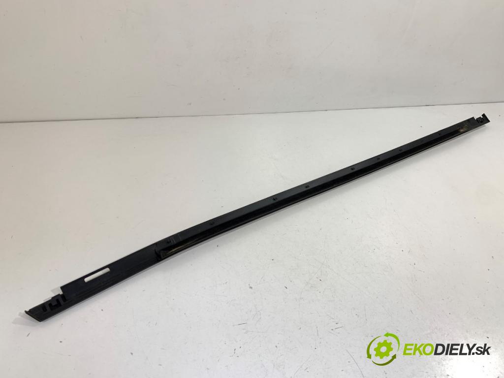 DS DS 7 SUV 2022 133 kW PureTech 180 (J45GFU) 1598 Lišta Sbírání: zad pravy 9815702680