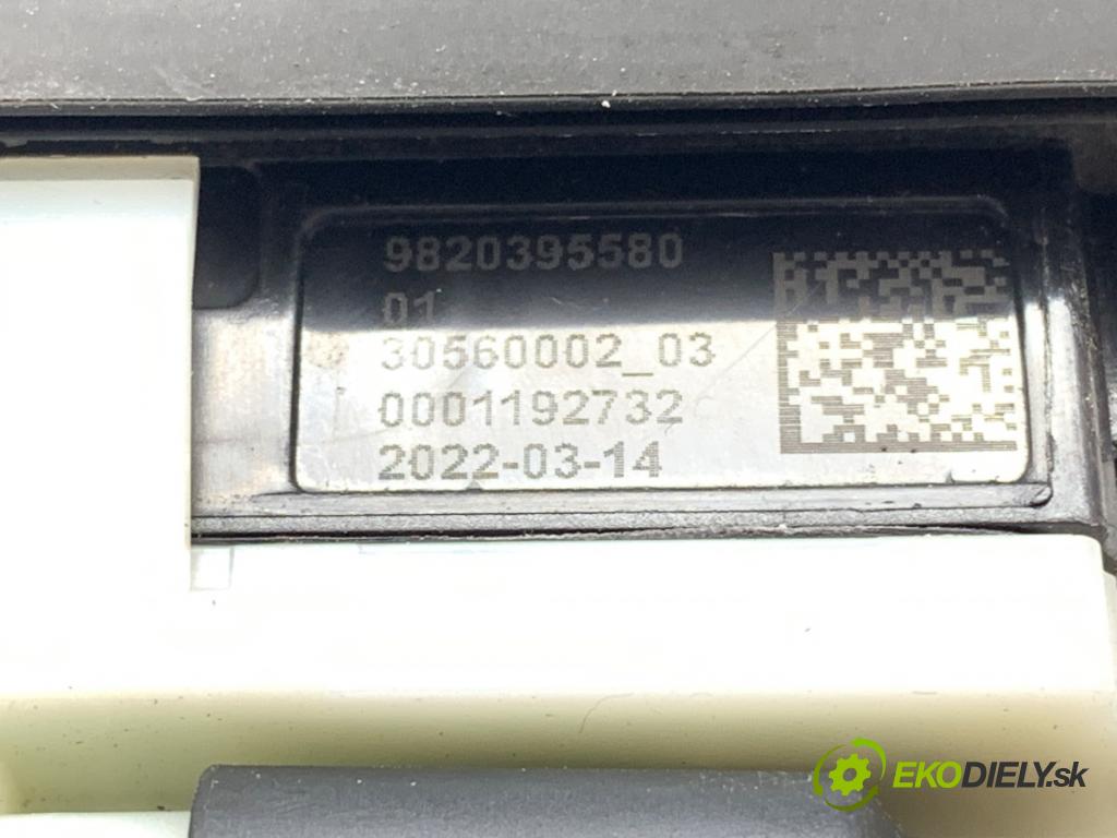 DS DS 7 SUV 2022 133 kW PureTech 180 (J45GFU) 1598 klika dveří zadní část 9820395580