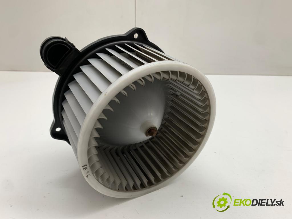 HYUNDAI i30 liftback 2013 73 kW 1.4 1396 ventilátor kúrenia F00S3B2474