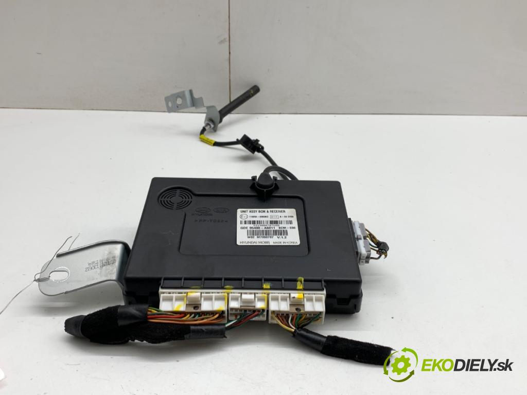 HYUNDAI i30 liftback 2013 73 kW 1.4 1396 modul komfortu 95400-A6011 (Komfortní modul)