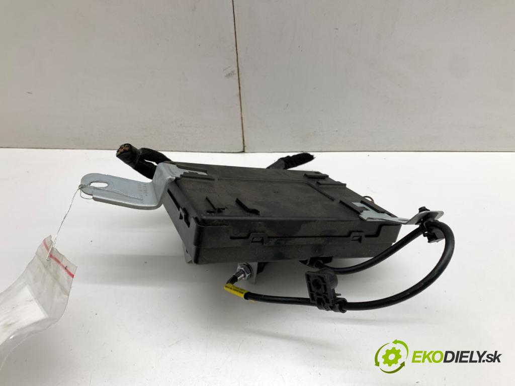 HYUNDAI i30 liftback 2013 73 kW 1.4 1396 modul komfortu 95400-A6011 (Komfortní modul)