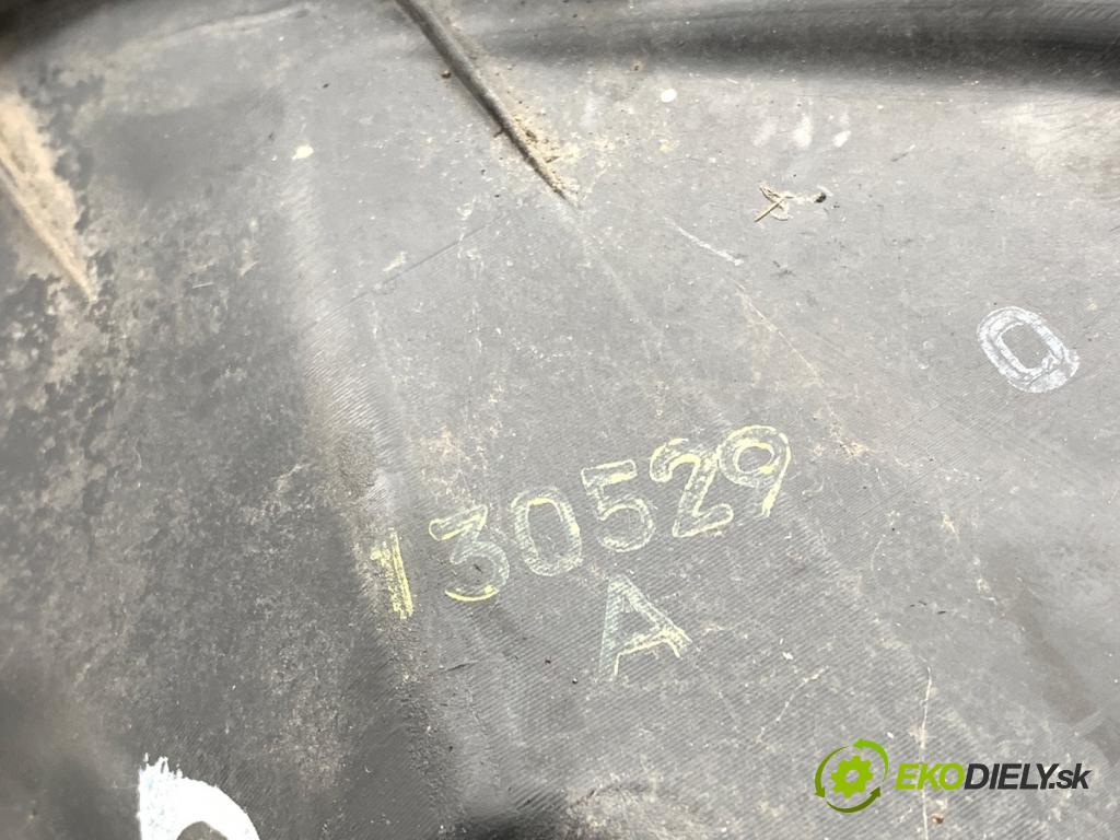 HYUNDAI i30 liftback 2013 73 kW 1.4 1396 hmlové svetlo, hmlovka pravý přední část