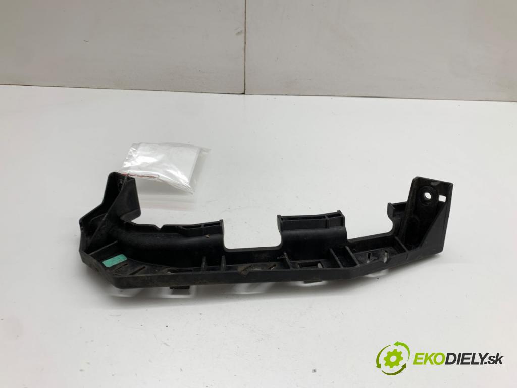 HYUNDAI i30 liftback 2013 73 kW 1.4 1396 úchyt svetla pravý přední část ET030E