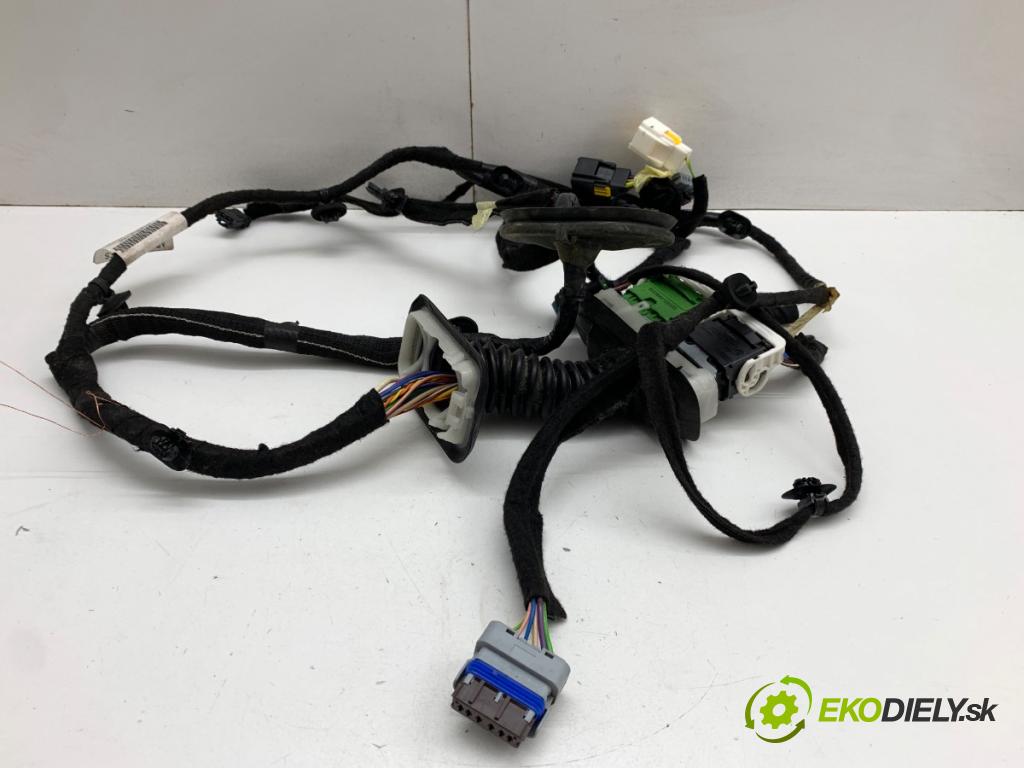 DS DS 7 SUV 2022 133 kW PureTech 180 (J45GFU) 1598 Káblovačka Dvere predný pravy 9826015780