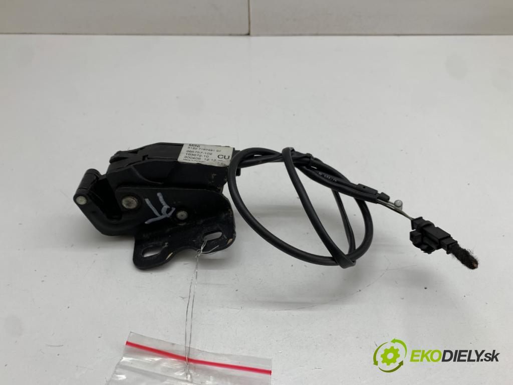 MINI CLUBMAN R55 Kombi 2009 80 kW Cooper D 1560 zámok Dvere pravy zad 7167491