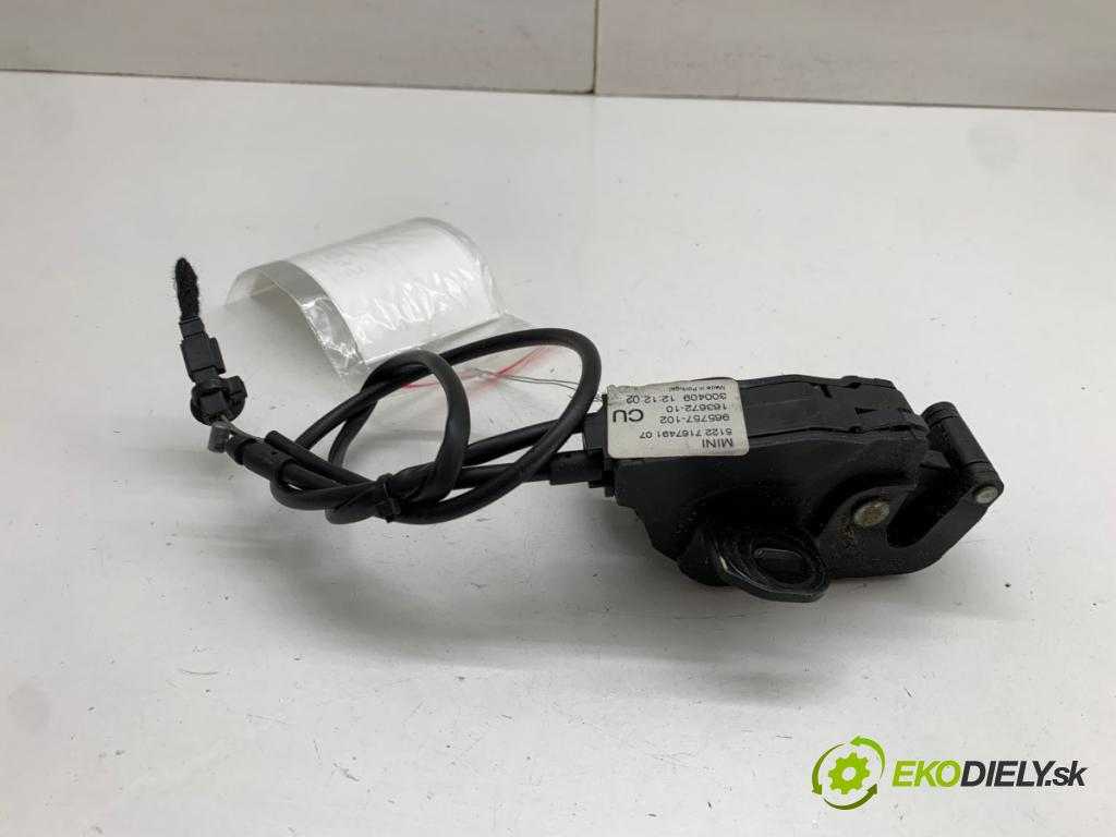 MINI CLUBMAN R55 Kombi 2009 80 kW Cooper D 1560 zámok Dvere pravy zad 7167491