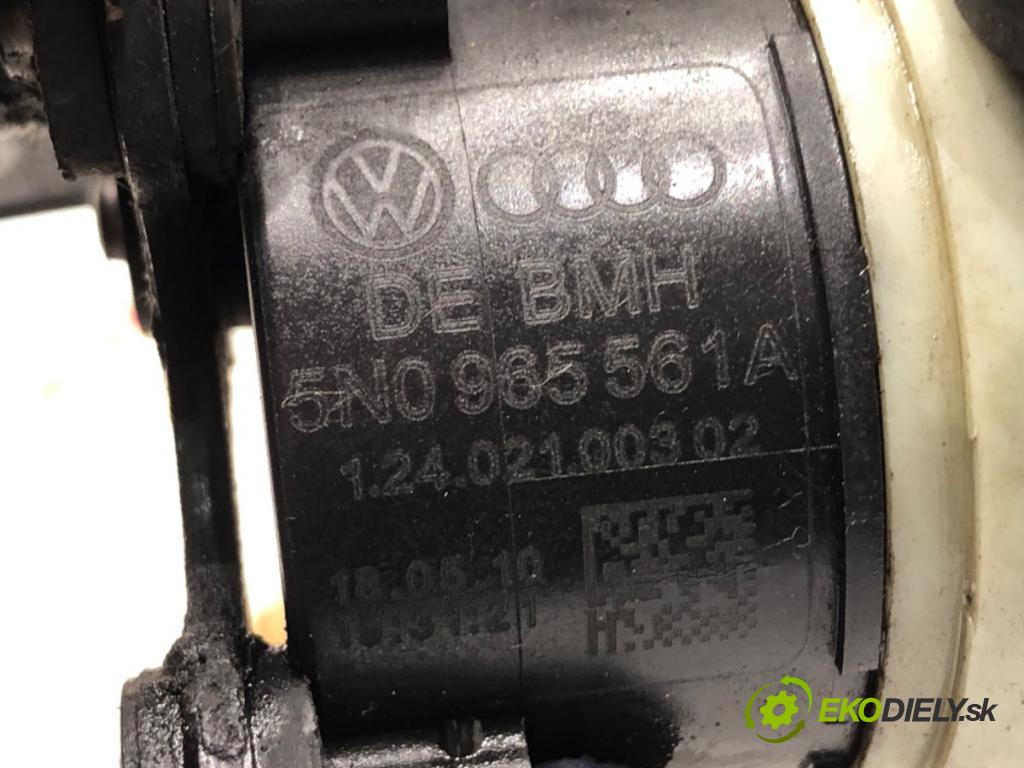 VW PASSAT B6 sedan 2010 103 kW 2.0 TDI 16V 1968 DALŠÍ: Pumpa vody 5N0965561A (Vodná pumpa)