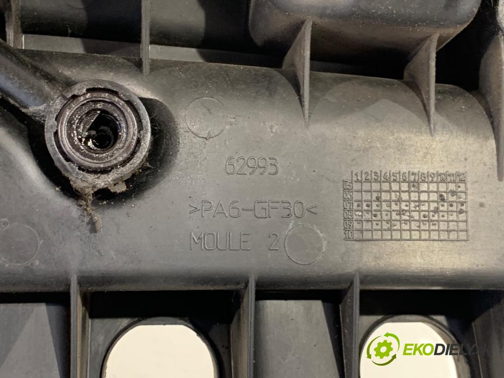 RENAULT MEGANE III liftback 2009 81 kW 1.6 16V (BZ1B, BZ1H) 1598 potrubí sání 8200647713 (Sací potrubí)