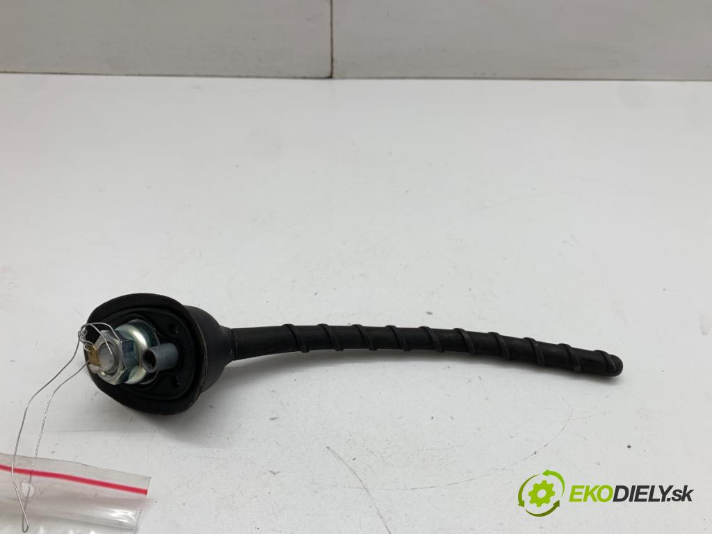 HYUNDAI i30 liftback 2013 73 kW 1.4 1396 ANTENA 96200-A5000