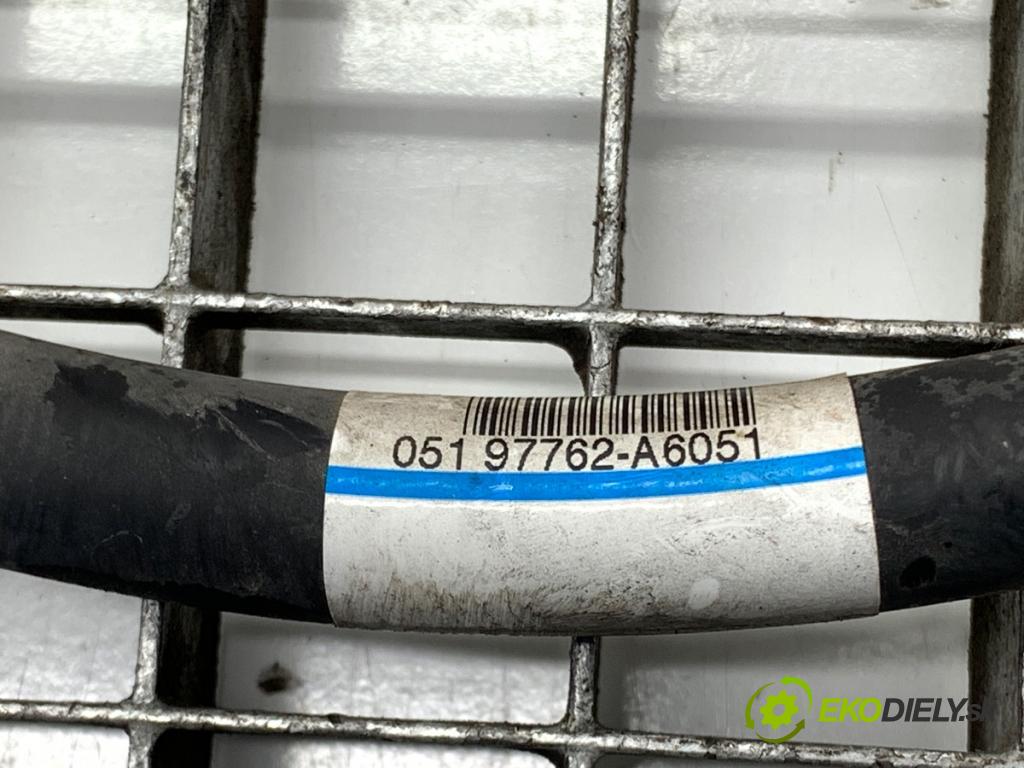 HYUNDAI i30 liftback 2013 73 kW 1.4 1396 rúrka klimatizácie 97762-A6051 (Rúrka klimatizácie)
