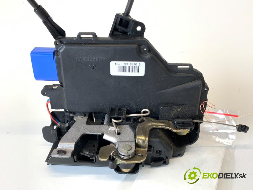 VW GOLF V liftback 2003 85 kW 1.6 FSI 1598 zámok Dvere ľavy predný 3D1837015