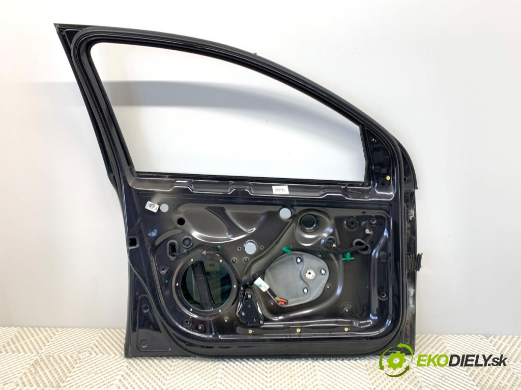 VW GOLF V liftback 2003 85 kW 1.6 FSI 1598 dveře levý přední část