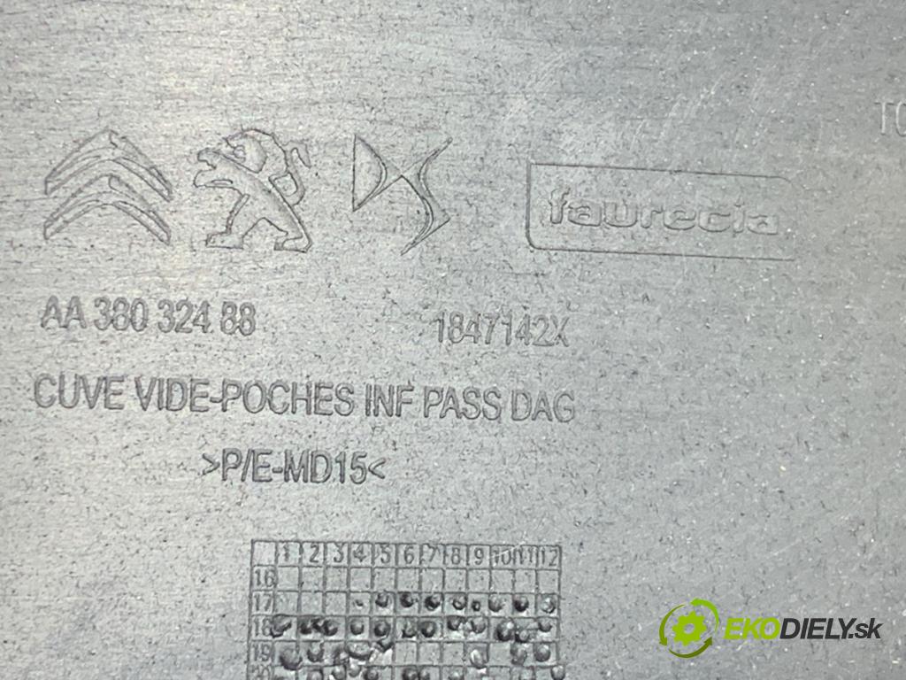 DS DS 7 SUV 2022 133 kW PureTech 180 (J45GFU) 1598 Priehradka, kastlík spolujazdca  (Priehradka (kastlík))