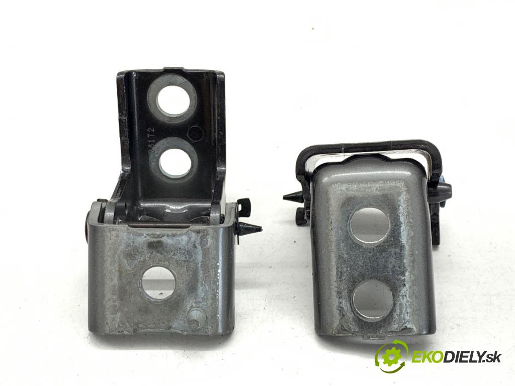 DS DS 7 SUV 2022 133 kW PureTech 180 (J45GFU) 1598 závesky Dvere zad pravé 