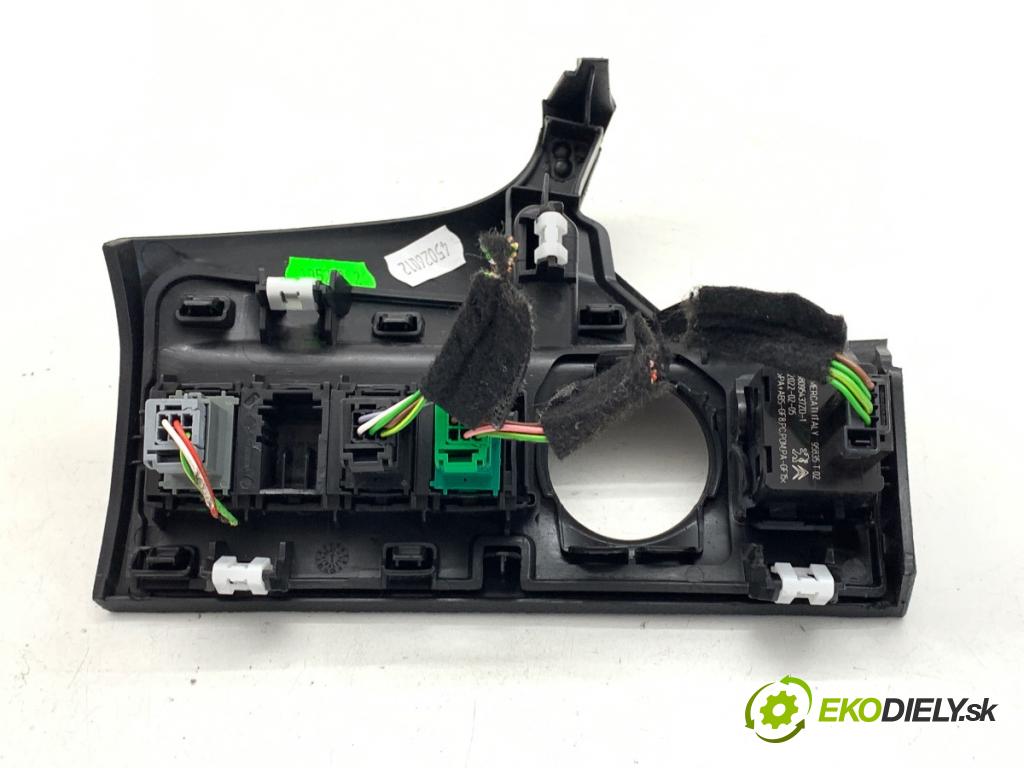 DS DS 7 SUV 2022 133 kW PureTech 180 (J45GFU) 1598 Panel Prepínač 9821274077