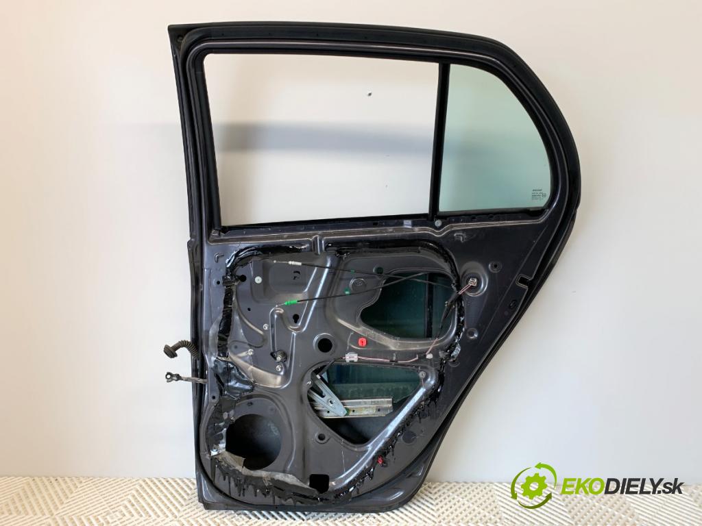 TOYOTA YARIS II liftback 2007 64 kW 1.3 VVT-i (SCP90_) 1298 dveře pravý zadní část 1G3