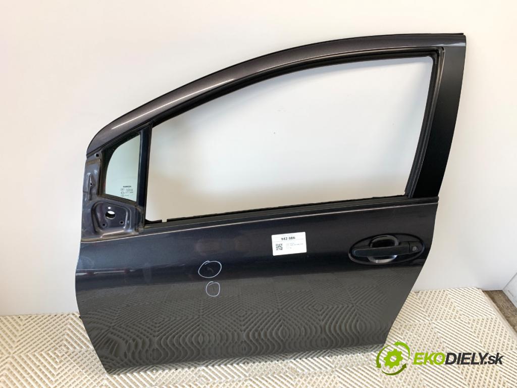 TOYOTA YARIS II liftback 2007 64 kW 1.3 VVT-i (SCP90_) 1298 dveře levý přední část