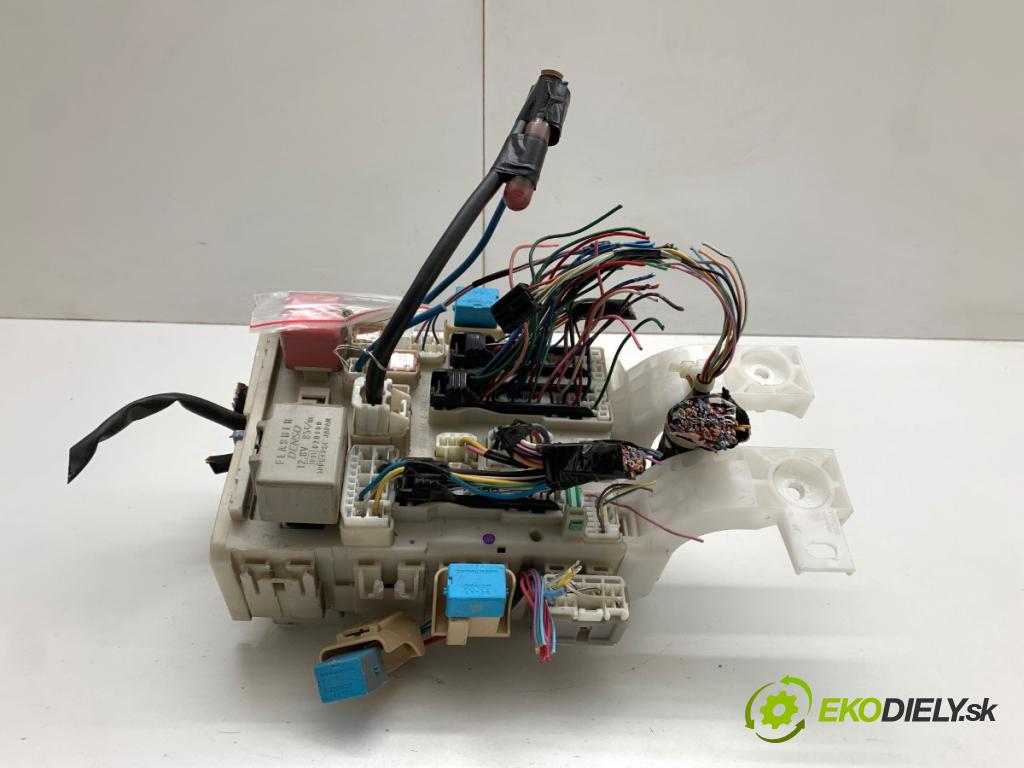 TOYOTA YARIS II liftback 2007 98 kW 1.8 VVTi (ZSP90_) 1798 Modul BSI 82730-52C00 (Poistková skrinka)