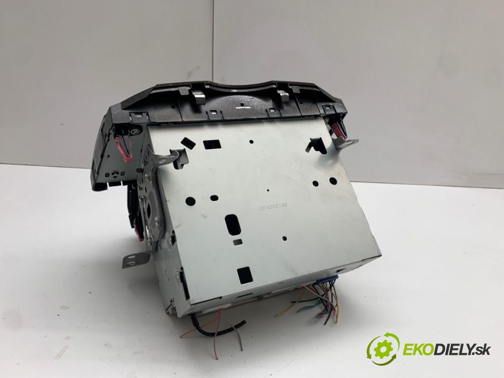 TOYOTA YARIS II liftback 2007 98 kW 1.8 VVTi (ZSP90_) 1798 RADIO 86120-52810 (Audio zariadenie)