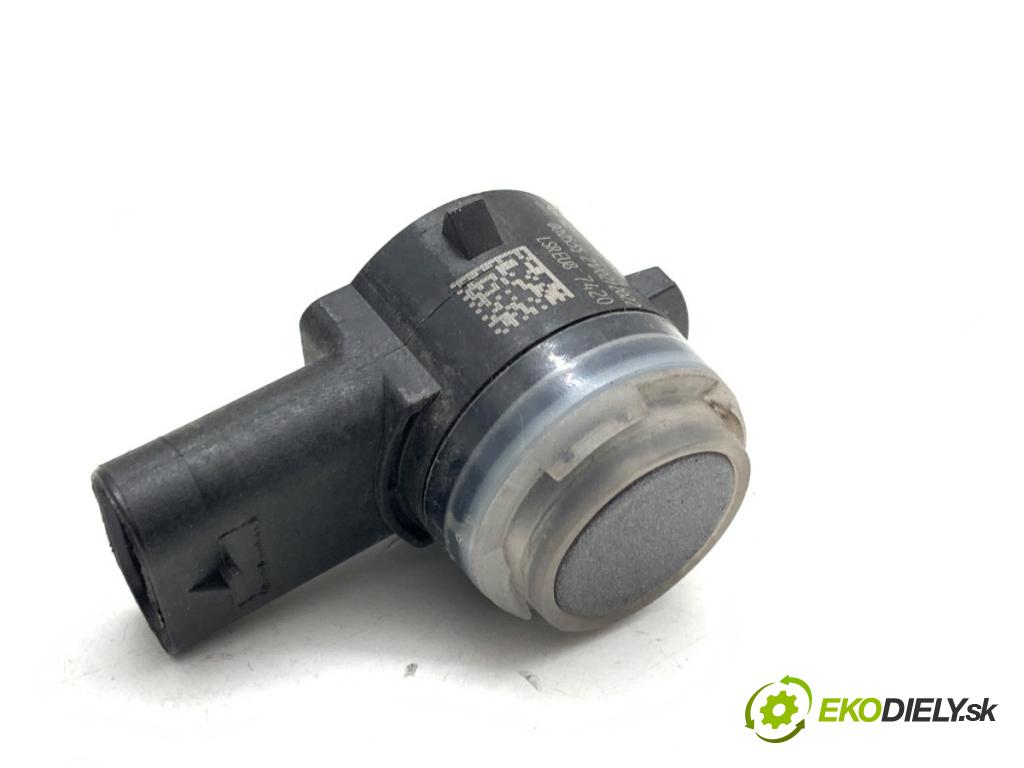 DS DS 7 SUV 2022 133 kW PureTech 180 (J45GFU) 1598 Snímač PDC 9813348377