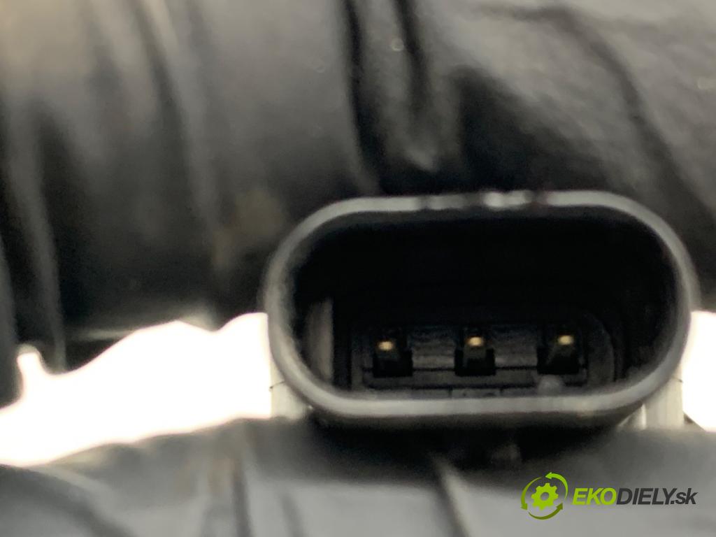 DS DS 7 SUV 2022 133 kW PureTech 180 (J45GFU) 1598 Snímač PDC 9813348377