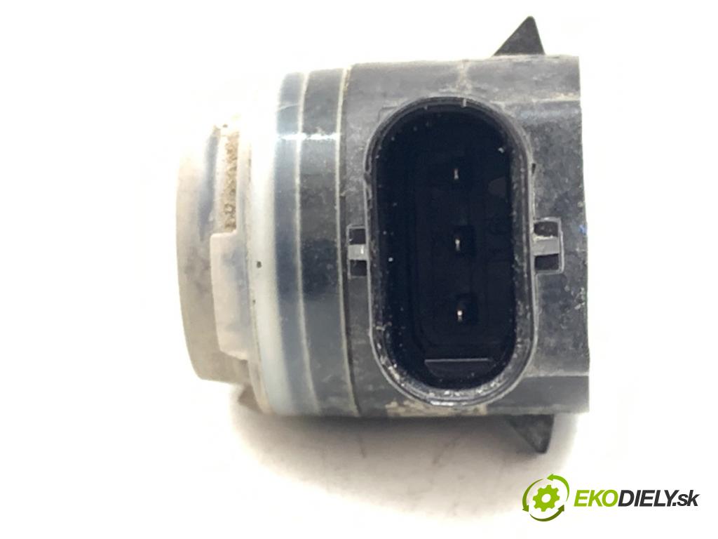 DS DS 7 SUV 2022 133 kW PureTech 180 (J45GFU) 1598 Snímač PDC 9813348377